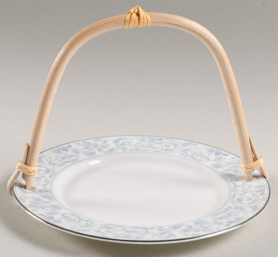 Sienna 5 3/8"-5 5/8" Bamboo Handled Serving Plate  HC by Mikasa-1