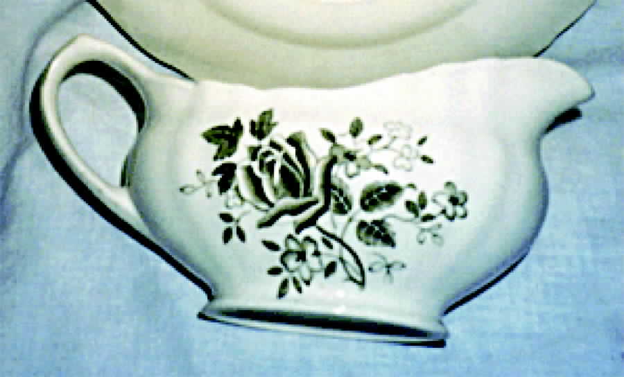 Tudor Roses Green Gravy Boat by J & G Meakin-1