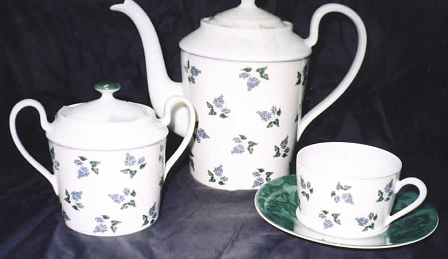 MDD1 Coffee Pot & Lid by Medard de Noblat-1
