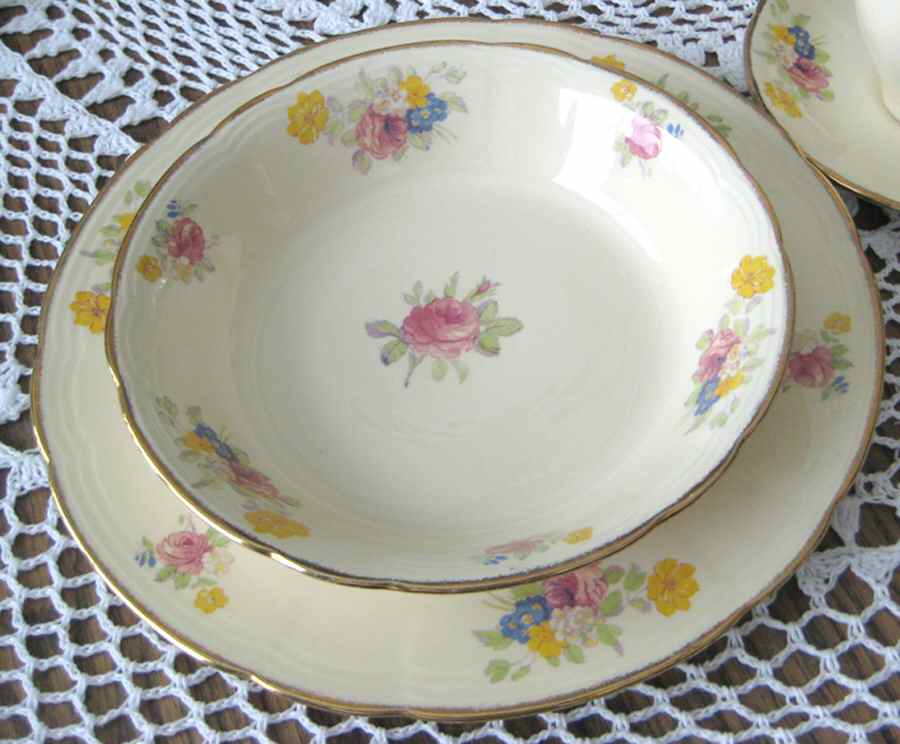 Dronfield Coupe Soup Bowl by Alfred Meakin-1