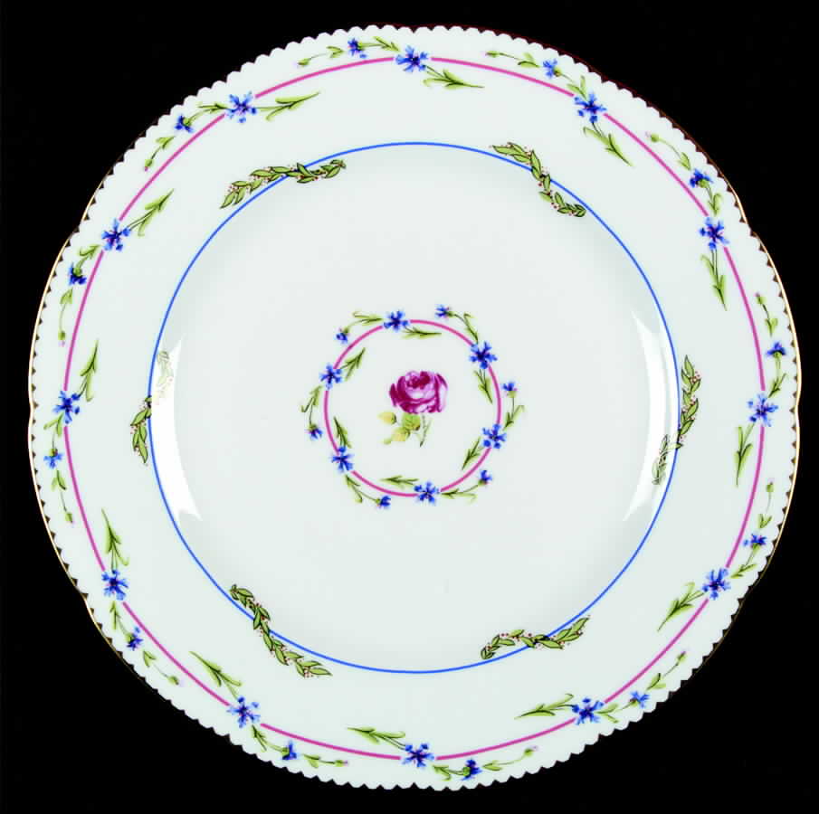 Cornflower Garland Dinner Plate by Mottahedeh-1
