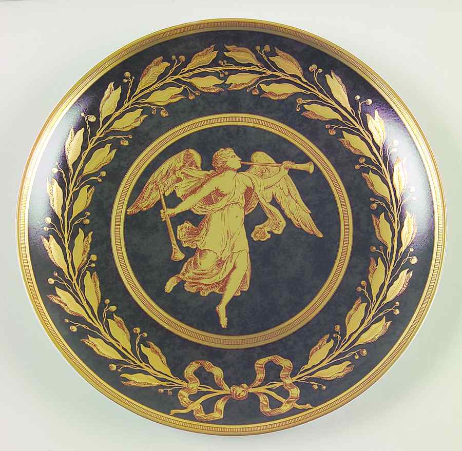 Gabriel Black Luncheon Plate by Mottahedeh-1