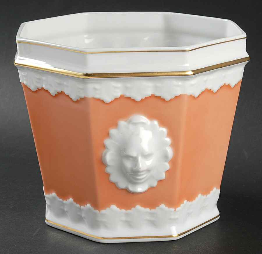 MOT26 Large Cachepot by Mottahedeh-1