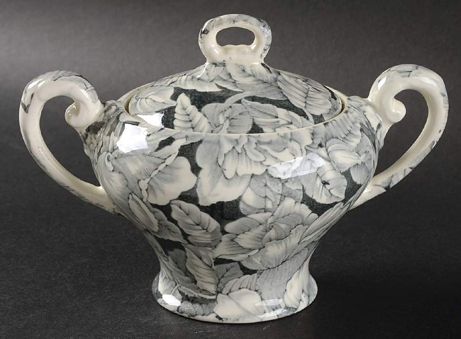 Bermuda Green Sugar Bowl & Lid by Myott Staffordshire-1