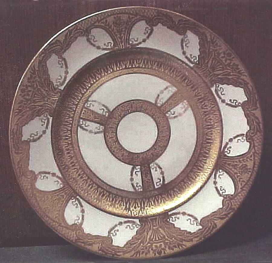 M81 Dinner Plate by Minton-1