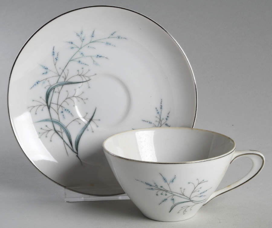 Clarinda Flat Cup & Saucer Set by Meito-1