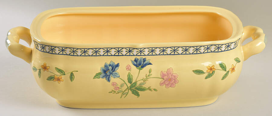 Le Jardin 2.5 Quart Oval Covered Casserole No Lid by Mikasa-1