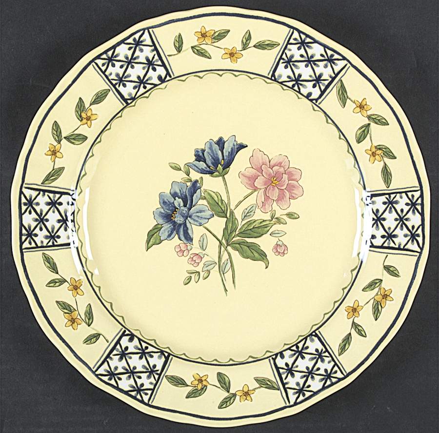 Le Jardin Dinner Plate by Mikasa-1