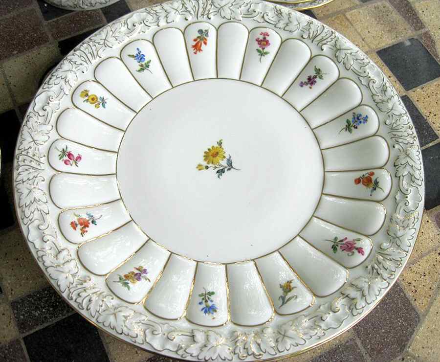 MSS73 Dinner Plate by Meissen (Germany)-1