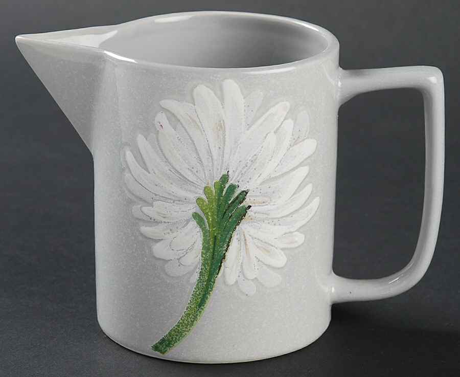 Bravo Creamer by Mikasa-1