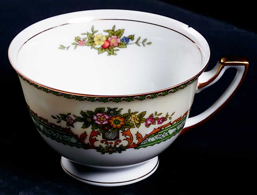 MEI737 Footed Cup by Meito-1