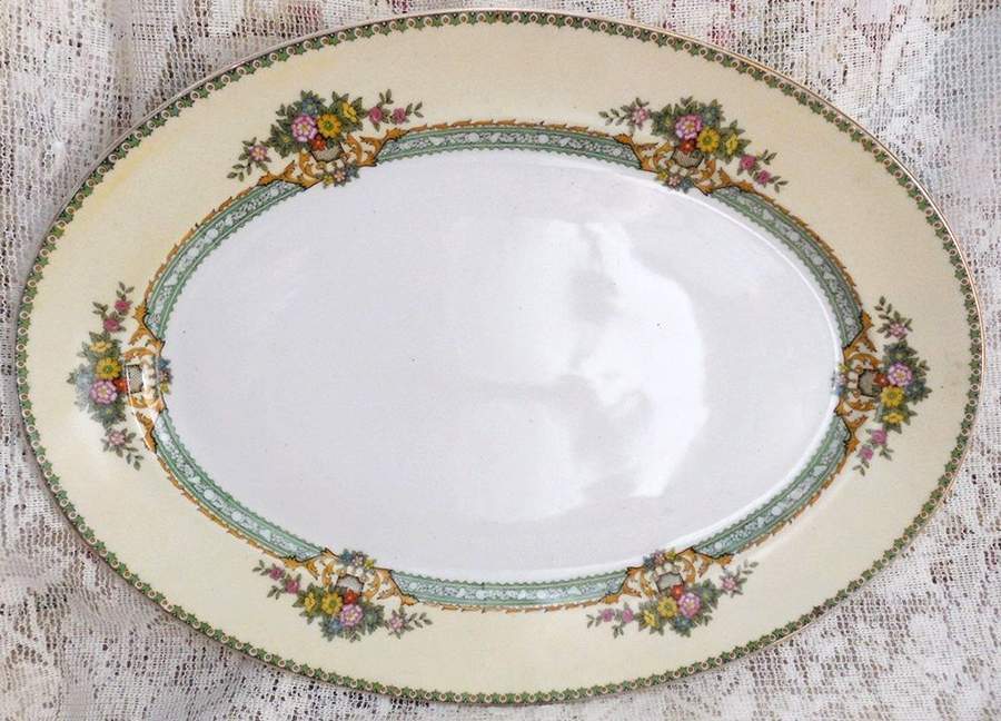 MEI737 16" Oval Serving Platter by Meito-1