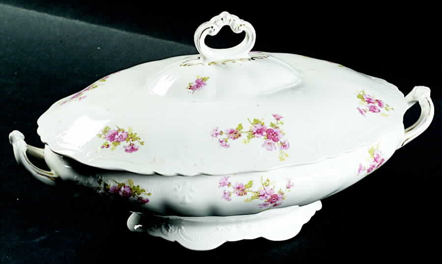 MAD110 Oval Covered Vegetable by John Maddock & Sons-1