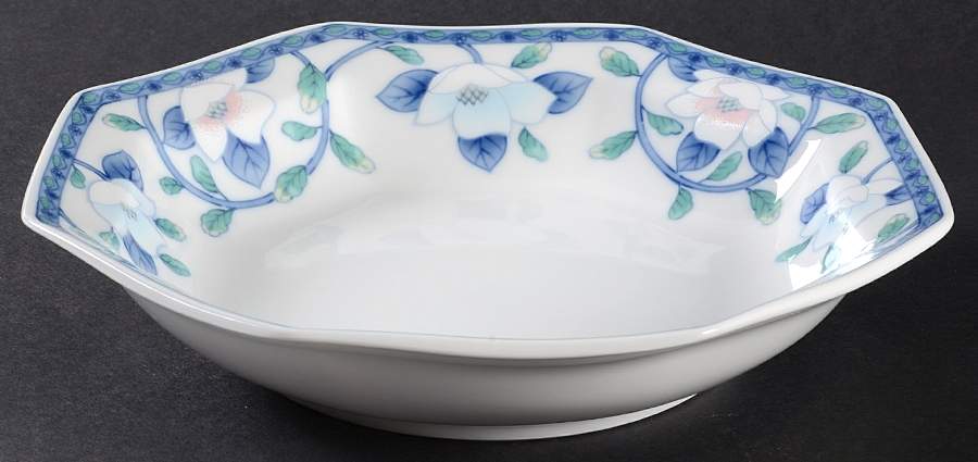 Gokusai Rim Soup Bowl by Maebata-1