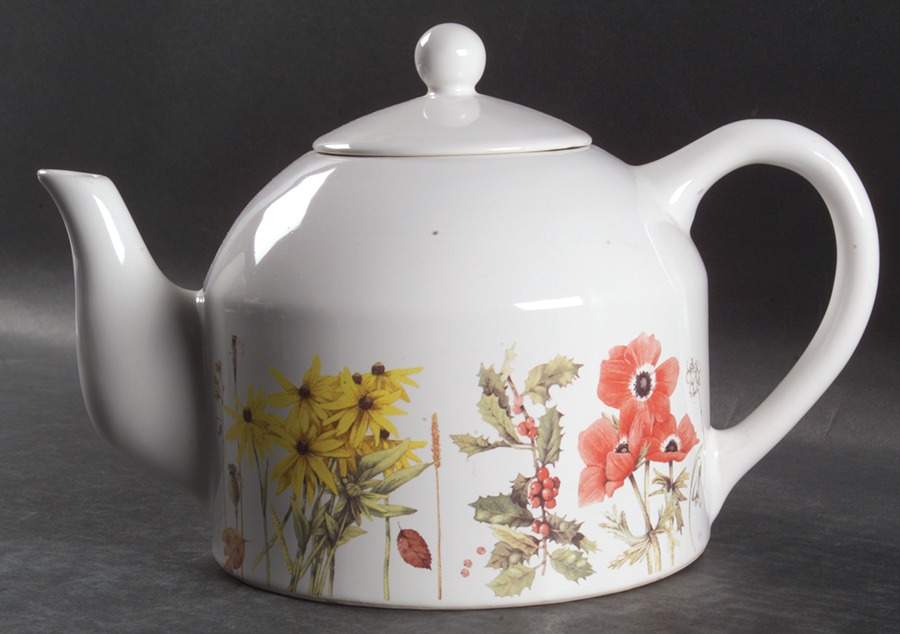 Wildflower Meadow Teapot & Lid by Marjolein Bastin-1