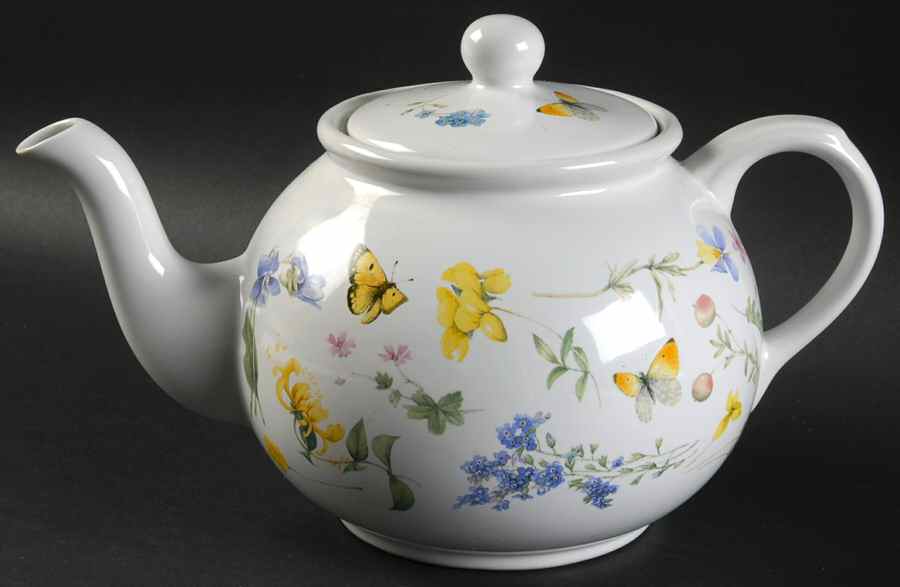 Wildflower Meadow Teapot & Lid by Marjolein Bastin-1