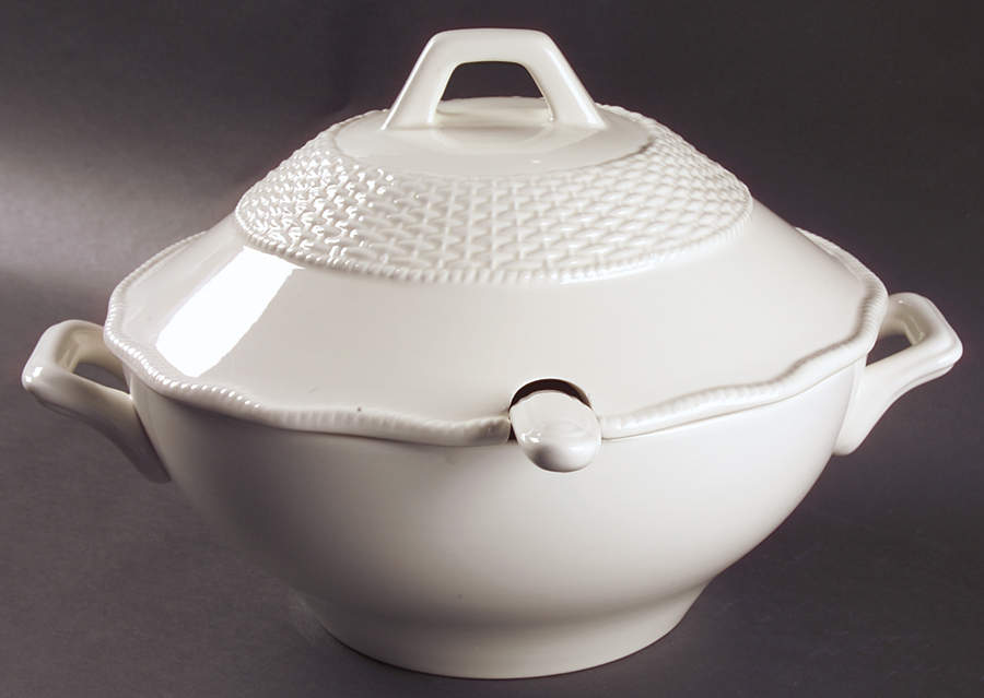 Country Manor White Tureen & Lid w/Ladle by Mikasa-1