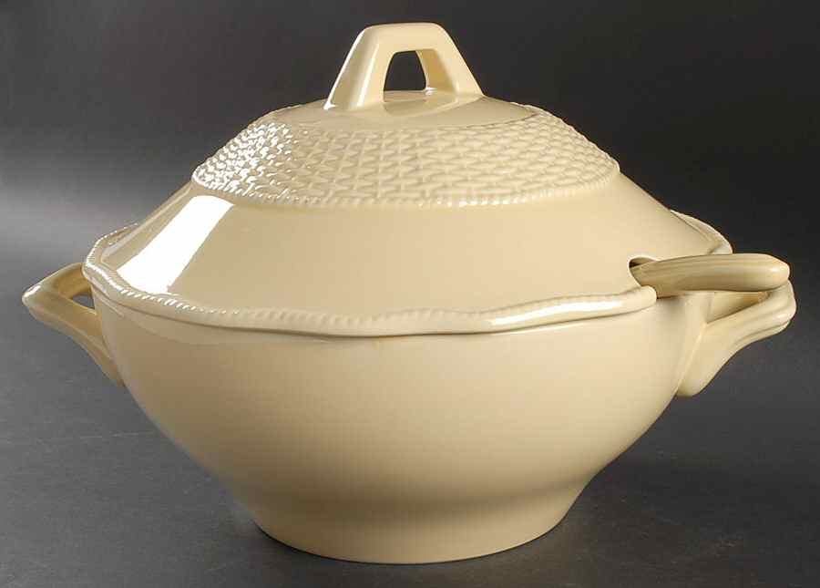 Country Manor Saffron Tureen & Lid w/Ladle by Mikasa-1