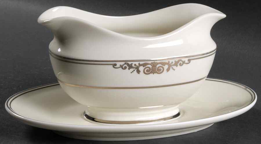 Palatial Crest Gravy Boat & Underplate by Mikasa-1