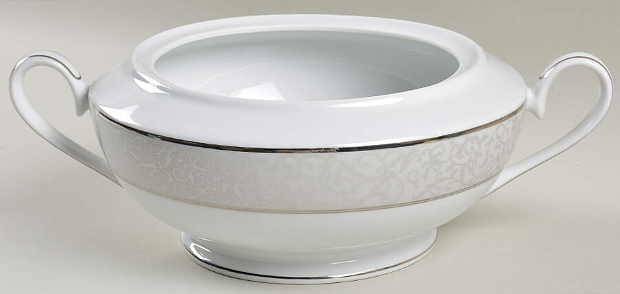 Parchment (Thailand) 2 Qt Round Covered Casserole No Lid by Mikasa-1