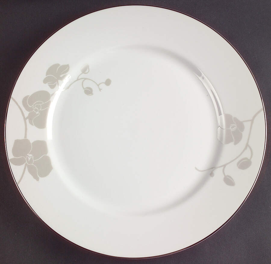 Winsome 12" Chop Plate (Round Platter) by Mikasa-1