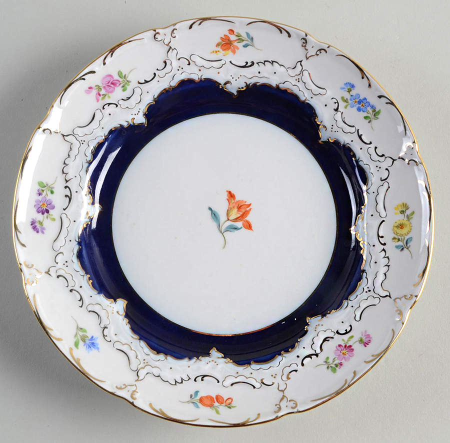 Strewn Flowers Salad Plate by Meissen (Germany)-1