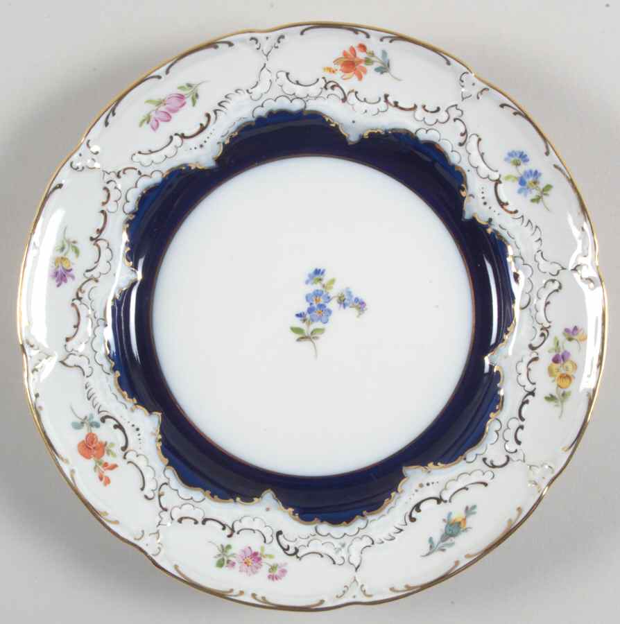 Strewn Flowers Salad Plate by Meissen (Germany)-1