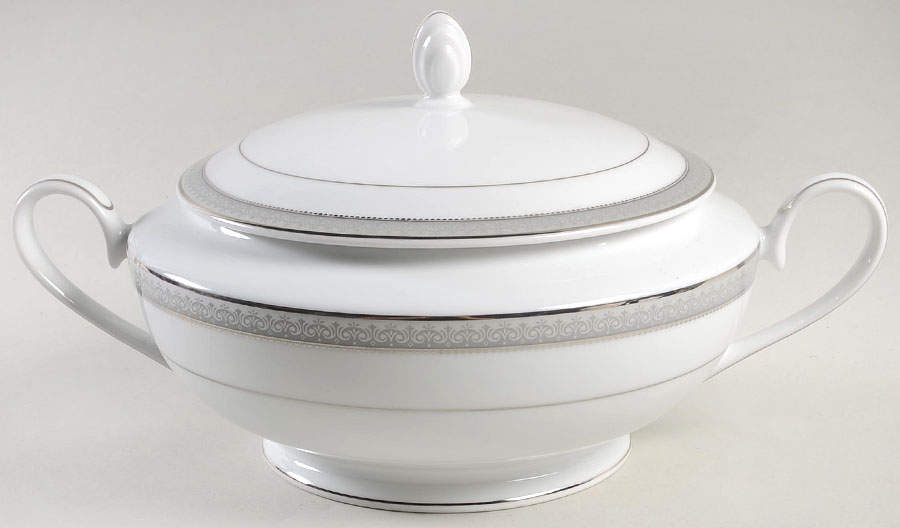 Platinum Crown 2 Qt Round Covered Casserole by Mikasa-1