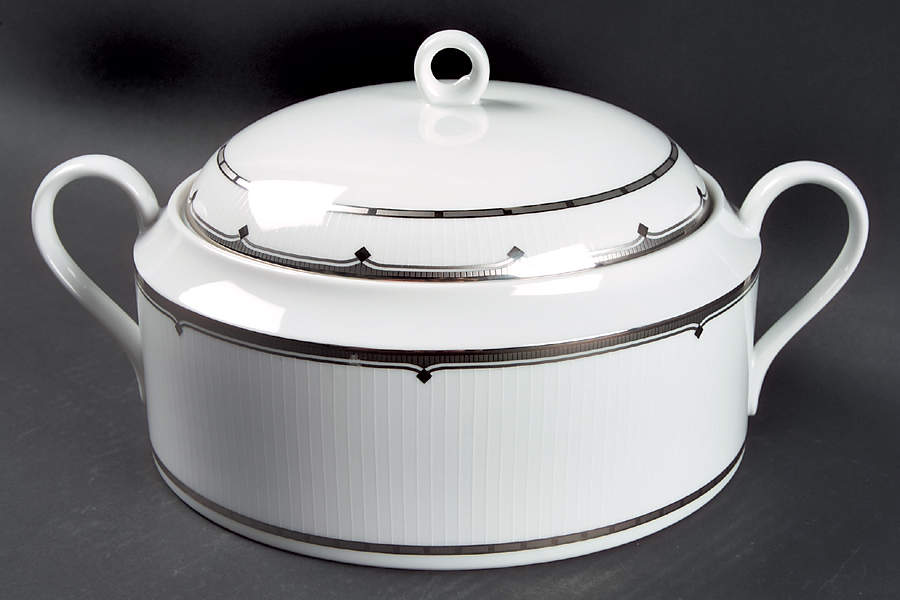 City Lights 2 Qt Round Covered Casserole by Mikasa-1