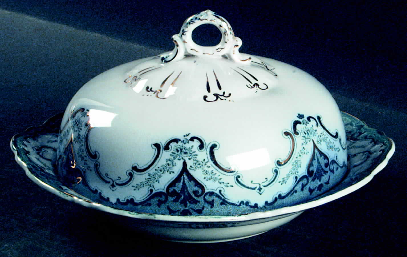 Cambridge Blue Green Round Covered Butter by Alfred Meakin-1