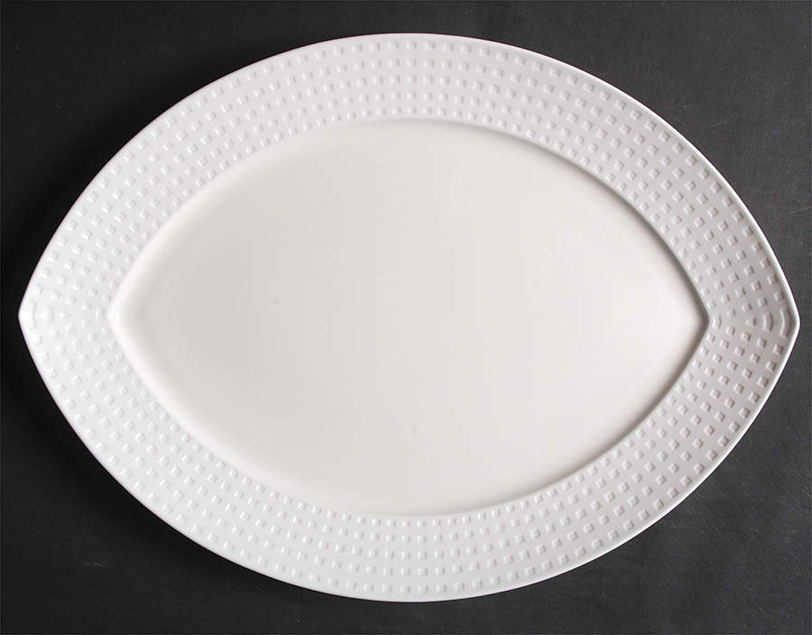Satin Contrast 15" Oval Serving Platter by Mikasa-1