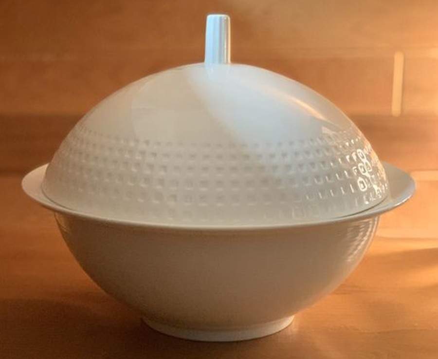 White Garden 2 Qt Round Covered Casserole by Mikasa-1