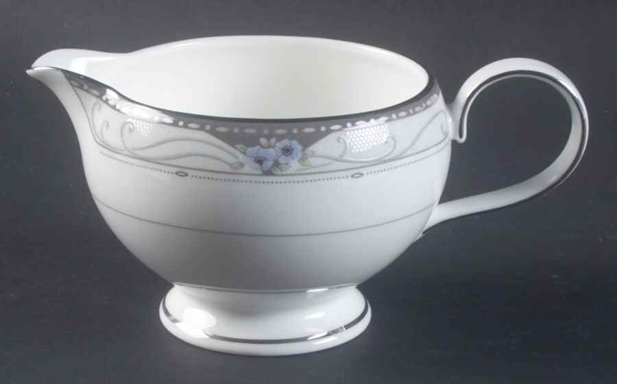 Cherish Creamer by Mikasa-1