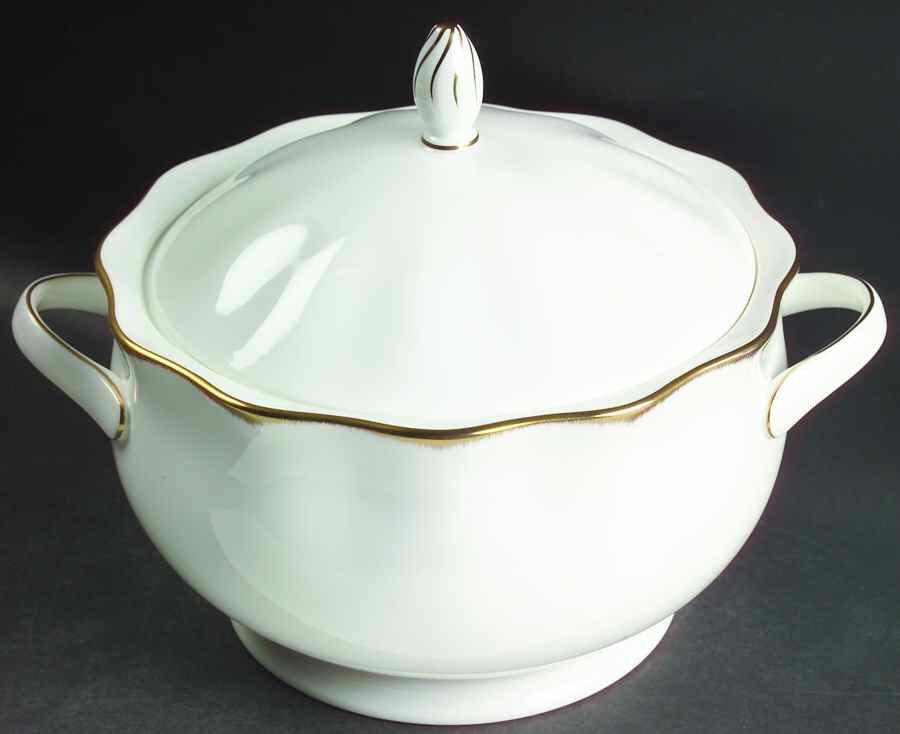 Midas Touch 2 Qt Round Covered Casserole by Mikasa-1