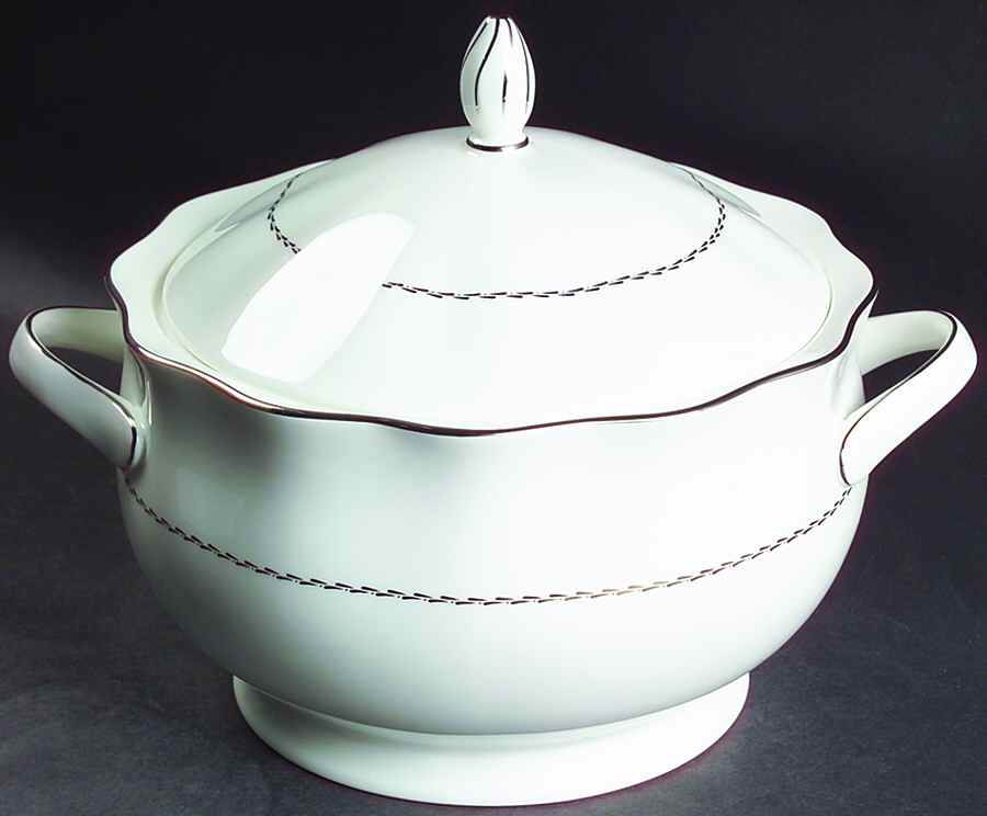 Platinum Ring 2 Qt Round Covered Casserole by Mikasa-1