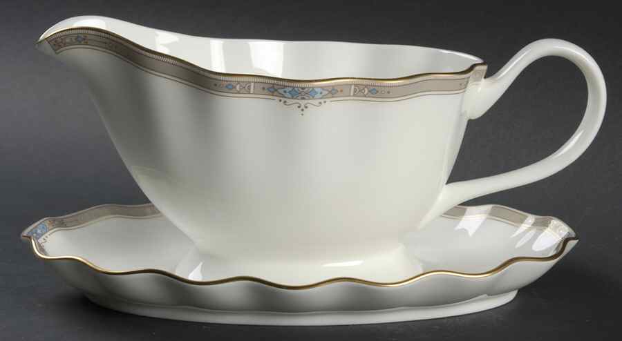 Eaton Gravy Boat & Underplate by Mikasa-1