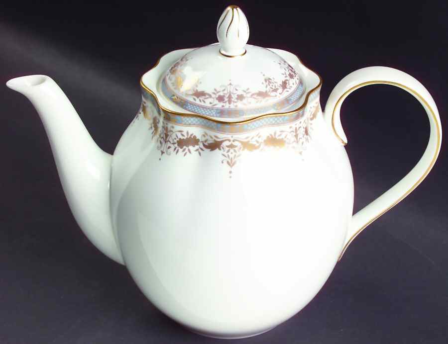 Windsor Hall Coffee Pot & Lid by Mikasa-1