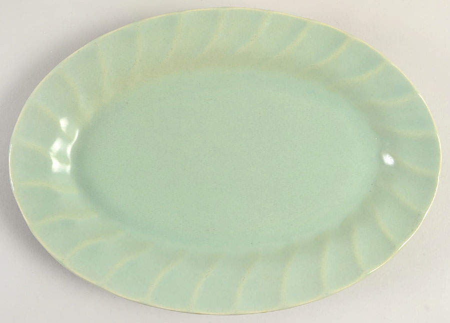 Yorkshire Green (Matte) 11" Oval Serving Platter by Metlox - Poppytrail - Vernon-1