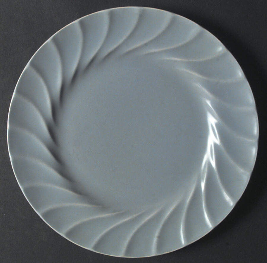 Yorkshire Blue (Matte) Luncheon Plate by Metlox - Poppytrail - Vernon-1