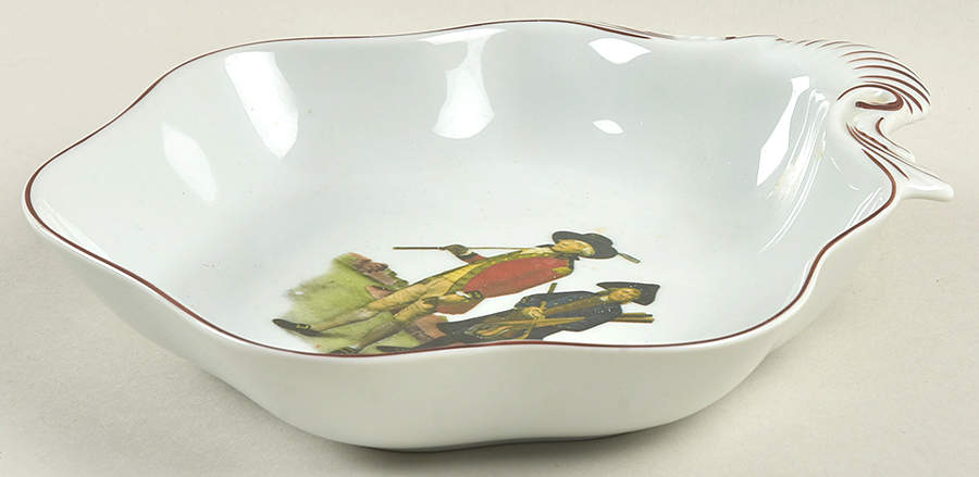 Golfer 8" Shell Shaped Dish by Mottahedeh-1