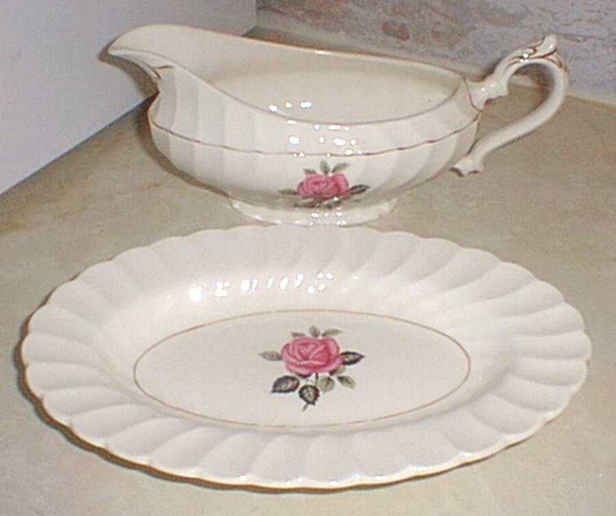 MYO66 Gravy Boat & Underplate/Relish by Myott Staffordshire-1