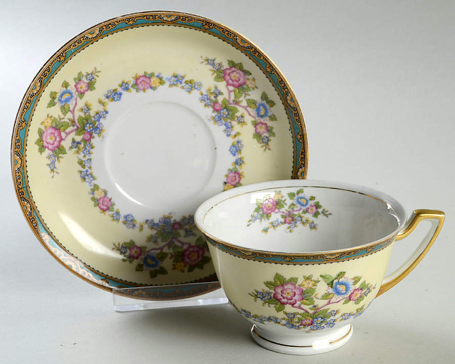 MEI1134 Footed Cup & Saucer Set by Meito-1