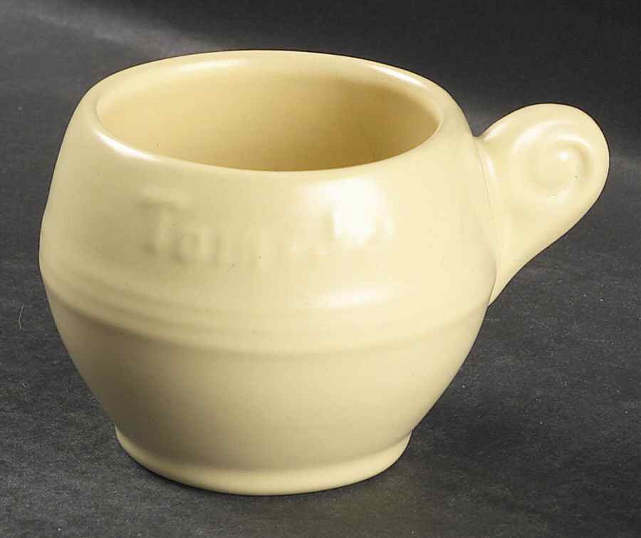 200 Pastel Yellow (Satin, Rim) Tom & Jerry Mug by Metlox - Poppytrail - Vernon-1