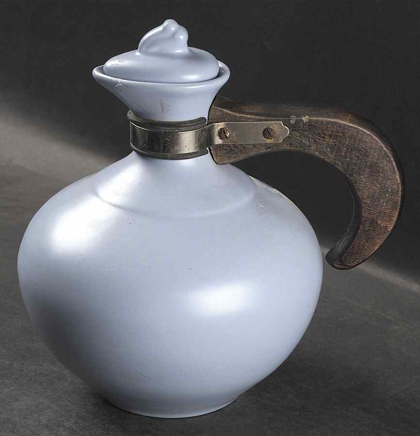 200 Powder Blue (Satin, Rim) Carafe & Lid by Metlox - Poppytrail - Vernon-1