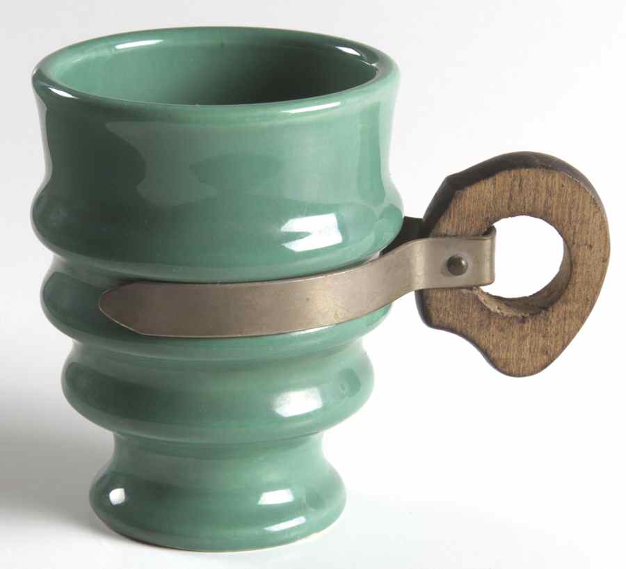 200 Sea Green (Glossy, Rim) 5 Oz Wood Handled Mug by Metlox - Poppytrail - Vernon-1