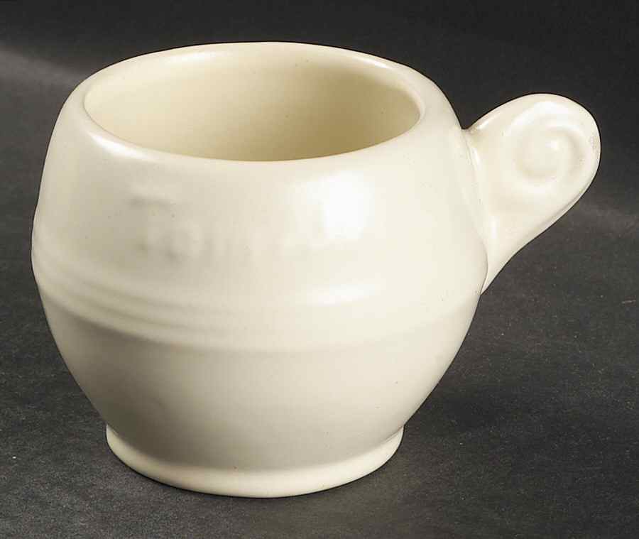 200 Ivory (Satin, Rim) Tom & Jerry Mug by Metlox - Poppytrail - Vernon-1