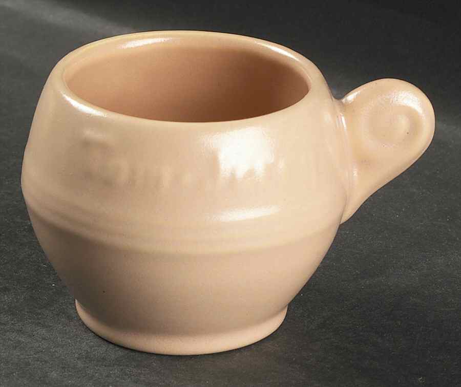 200 Peach (Satin, Rim) Tom & Jerry Mug by Metlox - Poppytrail - Vernon-1