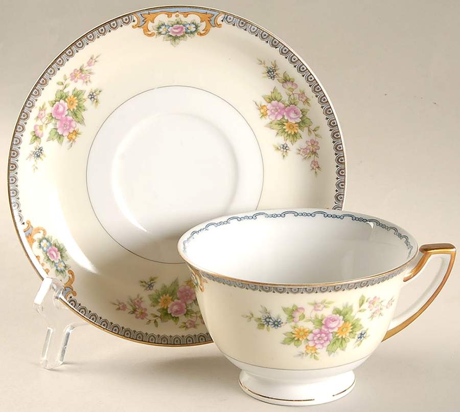 MEI768 Footed Cup & Saucer Set by Meito-1