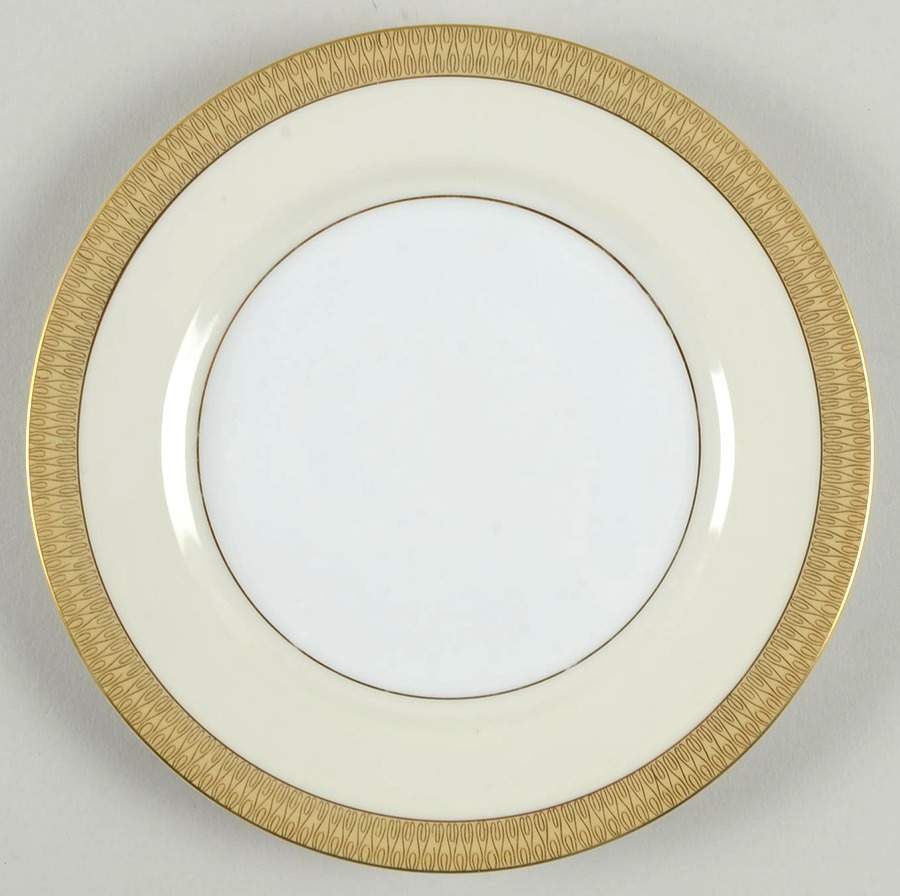 Royalty Salad Plate by Mikado-1
