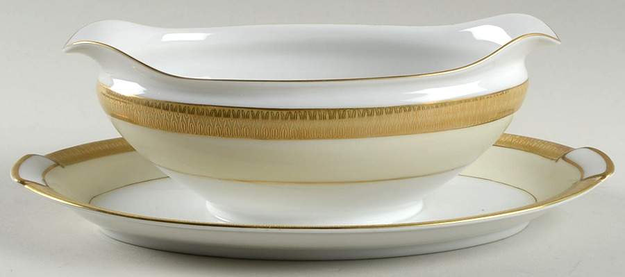 Royalty Gravy Boat with Attached Underplate by Mikado-1